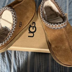 Ugg Tasman slippers